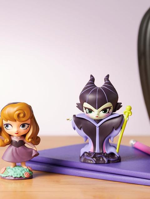 Briar Rose and Maleficent Vinyl Figurine Set by Stacey Aoyama – Disney Designer Showcase – Sleeping Beauty – D23: The Ultimate Disney Fan Event