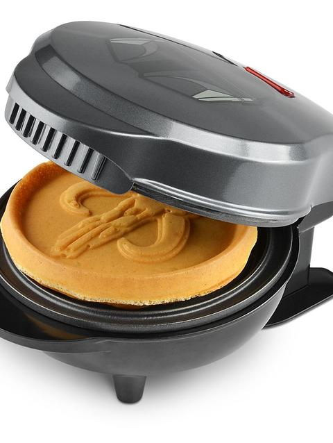 The Mandalorian Mini Waffle Maker – Star Wars: The Mandalorian